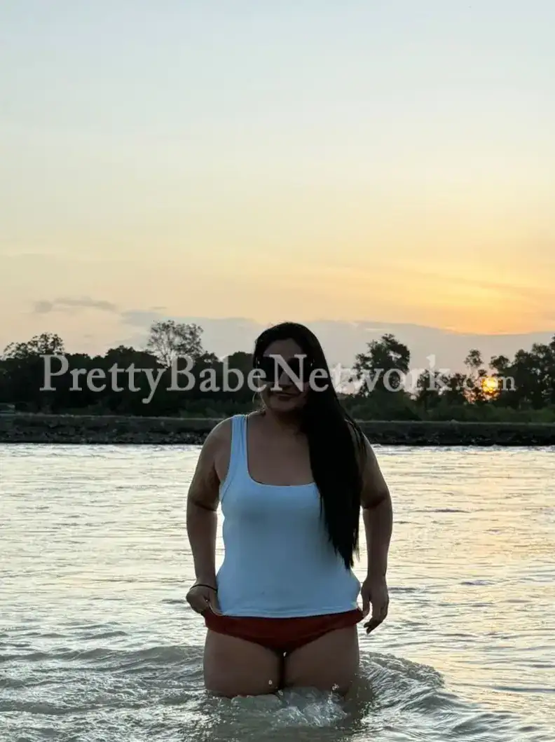 Sumitra—MILF Housewife Escort in Noida Sector 61 for Wild Hardcore Sex